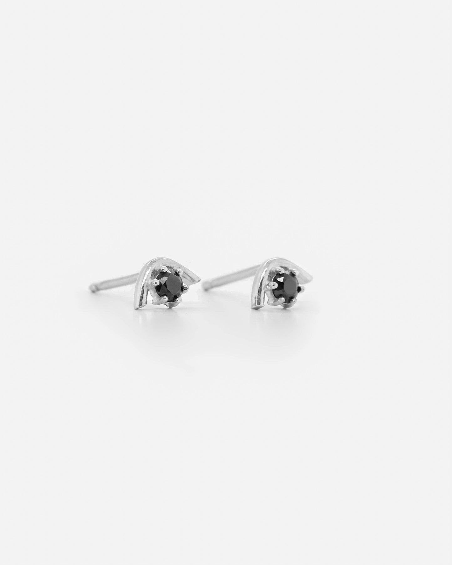 925 Silver - V Studs