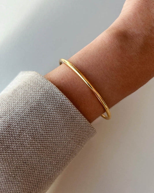 18K Gold Bangle