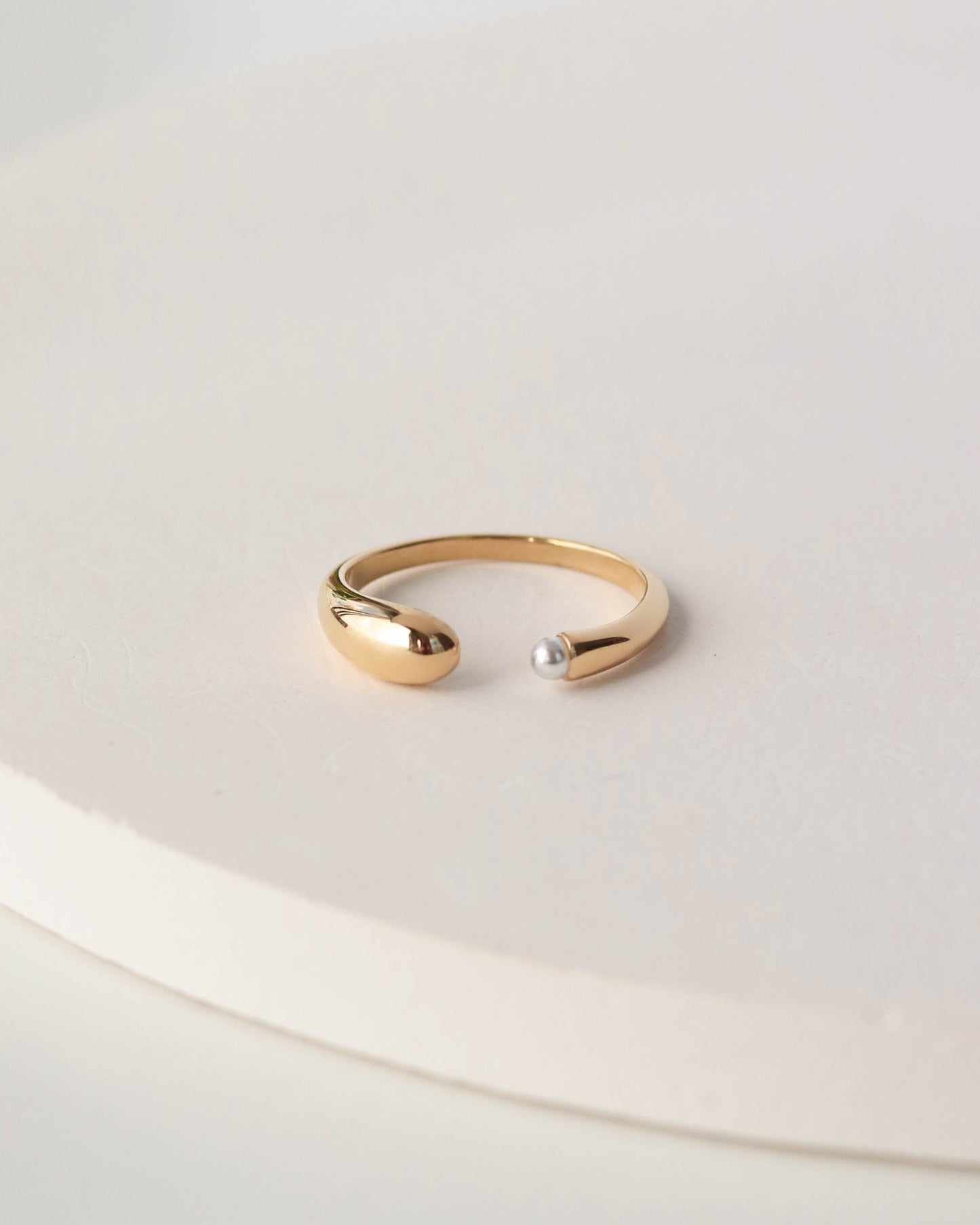 18K Gold Pearl Ring