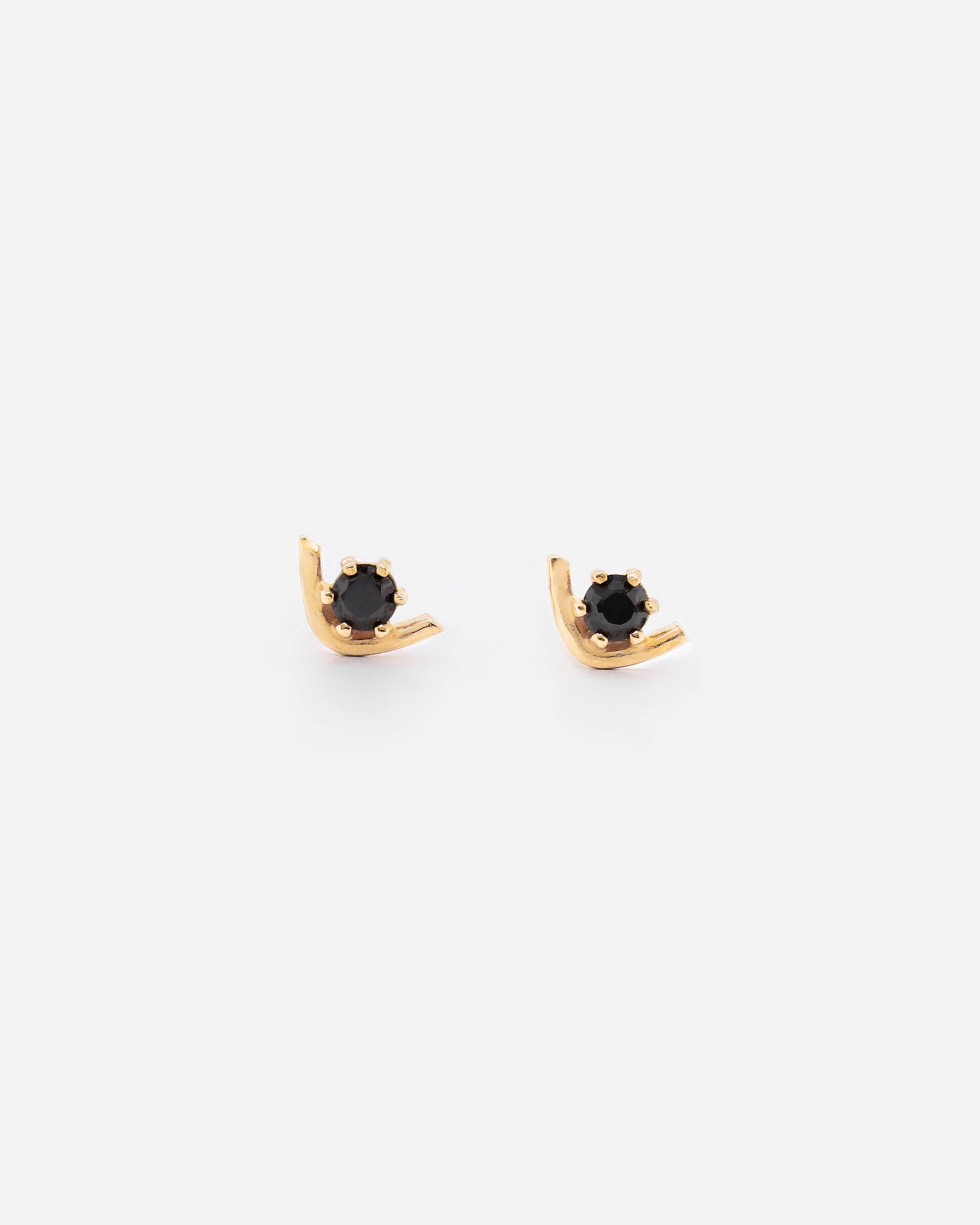 18K Vermeil V Studs